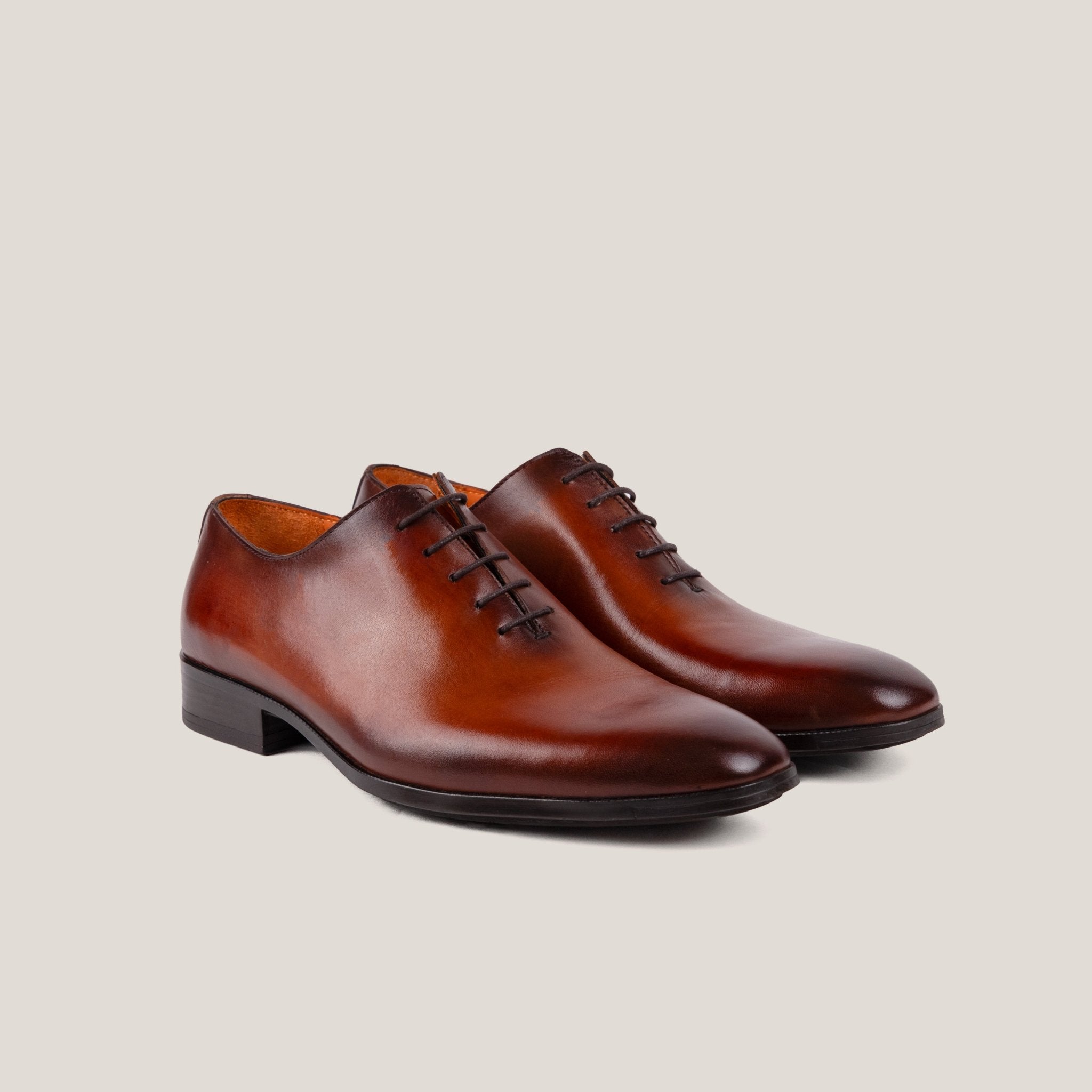 Vienna24 - Cognac Bruin Patina Leren - Whole cut Oxfords